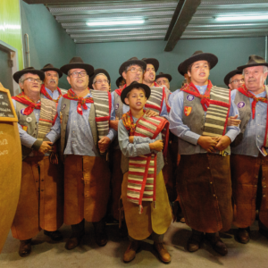 PISA A PÉ COM EMBALO